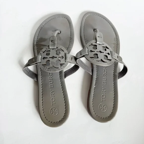 Tory Burch Gray Patent Leather Miller Sandals Size 8.5 - Picture 5 of 8